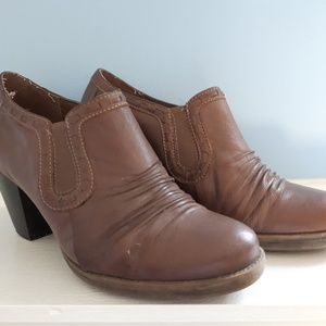 Baretraps Brown Leather Ankle Boot